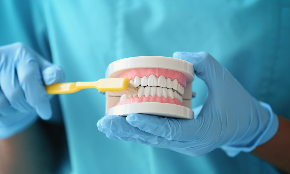 Całościowe leczenie dentystyczne – znajdź drogę do zdrowych i pięknego uśmiechów.
